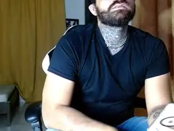 Chaturbate Watch Live Sex Cams of aronmiller404