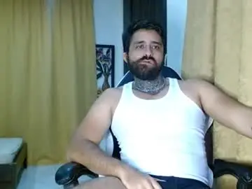 Chaturbate Free Porn Cam of aronmiller404