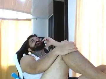 Chaturbate Free Porn Cam of aronmiller404