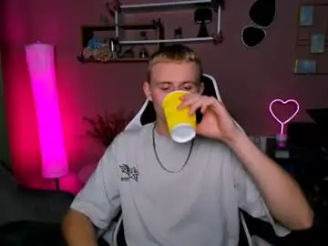 Chaturbate Best live sex cam show of caleb_lichi