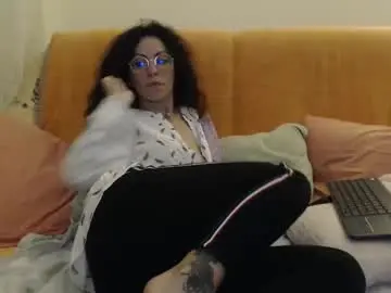 Chaturbate Live Sex Cam of emmatoo95