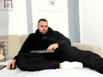 Chaturbate Free Live Porn of musculardominantfella