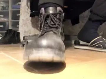 Chaturbate Live Sex Cam of pablomenesssl