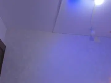 Chaturbate Live Sex Cam of violeet_gray