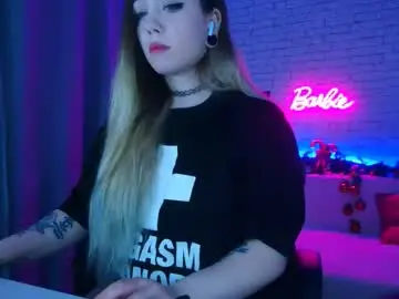 Chaturbate Live Sex Cam of _crazybee_