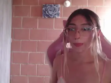 Chaturbate Adult Webcams of andrea_camila