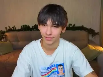 Chaturbate Live Sex Cam of boicute