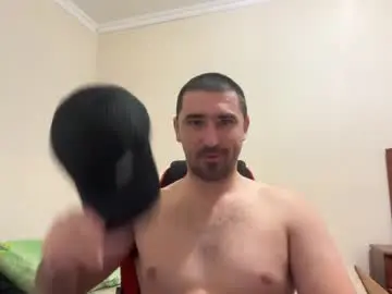 Chaturbate Live Sex Cam of hard_to_obey