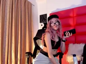 oliviamonroe18x from chaturbate