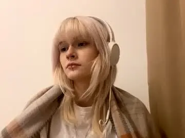 viviannute from chaturbate