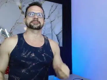 Chaturbate Live Sex Cam of robert_poison1