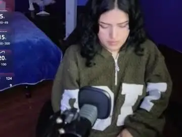 Chaturbate Best live sex cam show of sari_belle