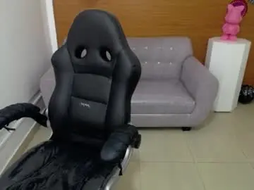 chinatsu_t from chaturbate