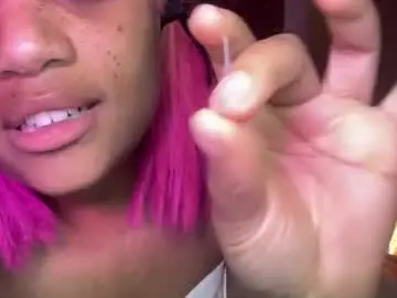 luckylaci777 from chaturbate