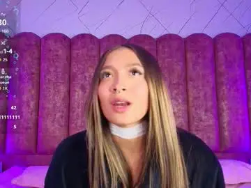 Chaturbate Live Sex Cam of victoria_adams14