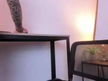 Chaturbate Adult Video Chat of caroline_dh