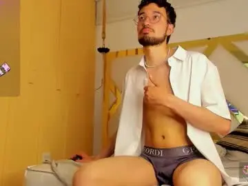 Chaturbate Free Porn Cam of jonnygreey