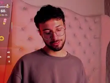 Chaturbate Best live sex cam show of jonnygreey