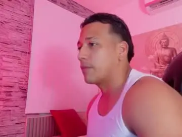 Chaturbate Free Porn Cam of tom_muscle1