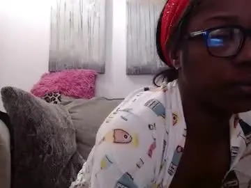 Chaturbate Free Porn Cam of carliecreams