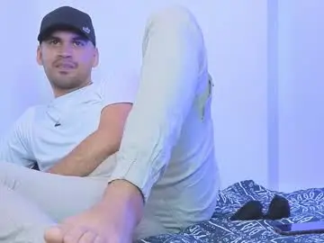 hamiltong12 from chaturbate