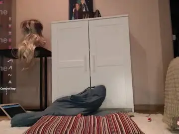 Chaturbate Nude Webcam of magic__pam