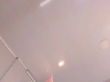 Chaturbate Live Porn of mia_kisses2