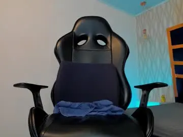 Chaturbate Watch Live Sex Cams of petesevans_1