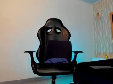 Chaturbate Live Sex Cam of petesevans_1