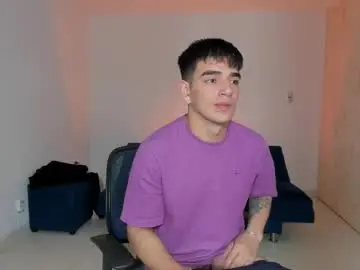 Chaturbate Free Live Porn of ares_johnsonn