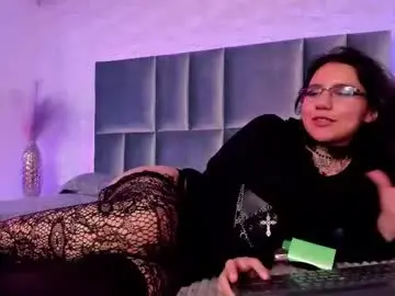 Chaturbate Free Porn Cam of hollypeach_