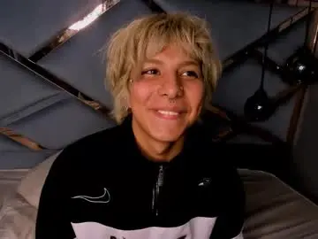 Chaturbate Free Porn Cam of oliiverr22