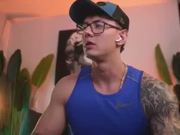 Chaturbate Live Sex Cam of thomas_falcon1