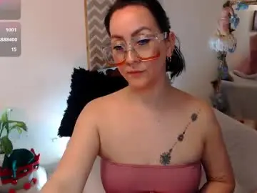 Chaturbate Sex Chat of kiara_bermont
