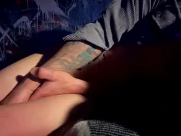 Chaturbate Sex Chat of howbowdadareboy33