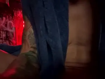 Chaturbate Adult Webcams of howbowdadareboy33