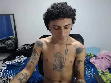 Chaturbate Free Porn Cam of present_the_magic