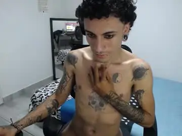 Chaturbate Free Live Porn of present_the_magic