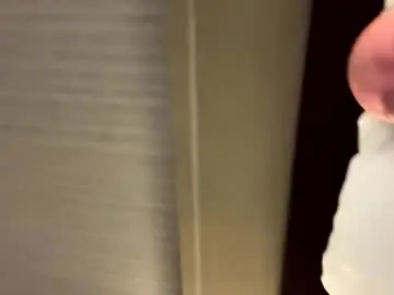 Chaturbate Free Porn Cam of hornieecum