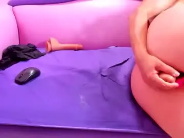 Chaturbate Nude Webcam of mommy_dirty_squirt