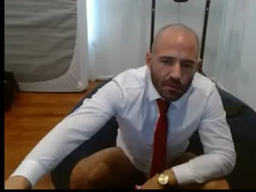 Chaturbate Free Porn Cam of nakedpreacher89