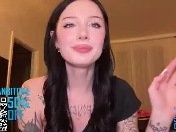 Chaturbate Free Porn Cam of evelynforever