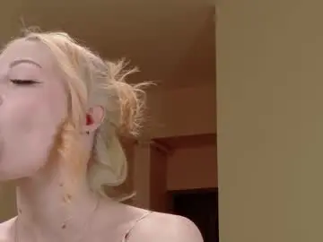 Chaturbate Live Sex Cam of new_kessie