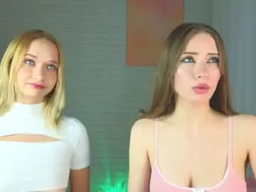 Chaturbate Sex Cam of strawberryglow