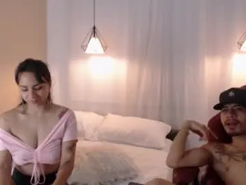 Chaturbate Live Sex Cam of miarosy_valentinorussel