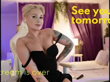 Chaturbate Live Sex Cam of divine_kim