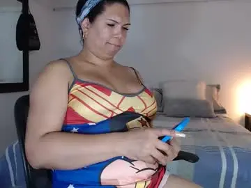 Chaturbate Live Sex Cam of latinaflower_ts