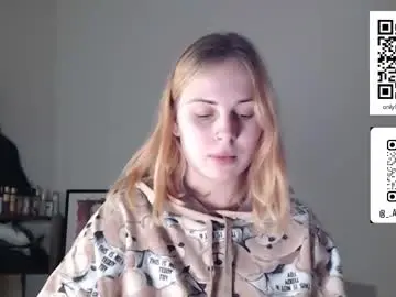 Chaturbate Free Live Porn of alismoona