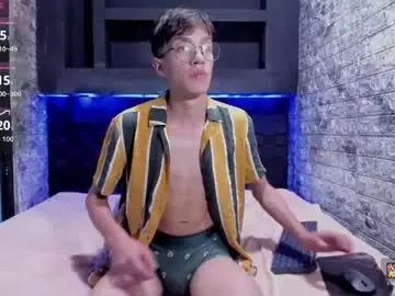 Chaturbate Best live sex cam show of derecktompson