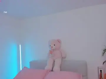 Chaturbate Watch Live Sex Cams of lary_holly